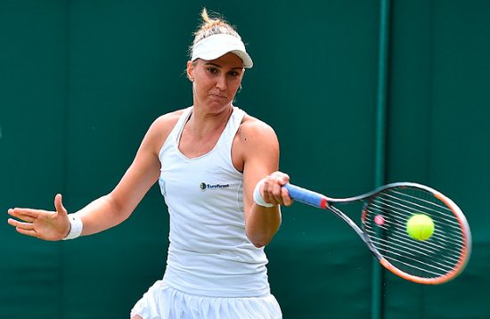 Bia Haddad em Wimbledon (Glyn Klirk/AFP)